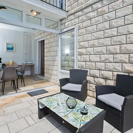 Juric Apartment Hvar Town